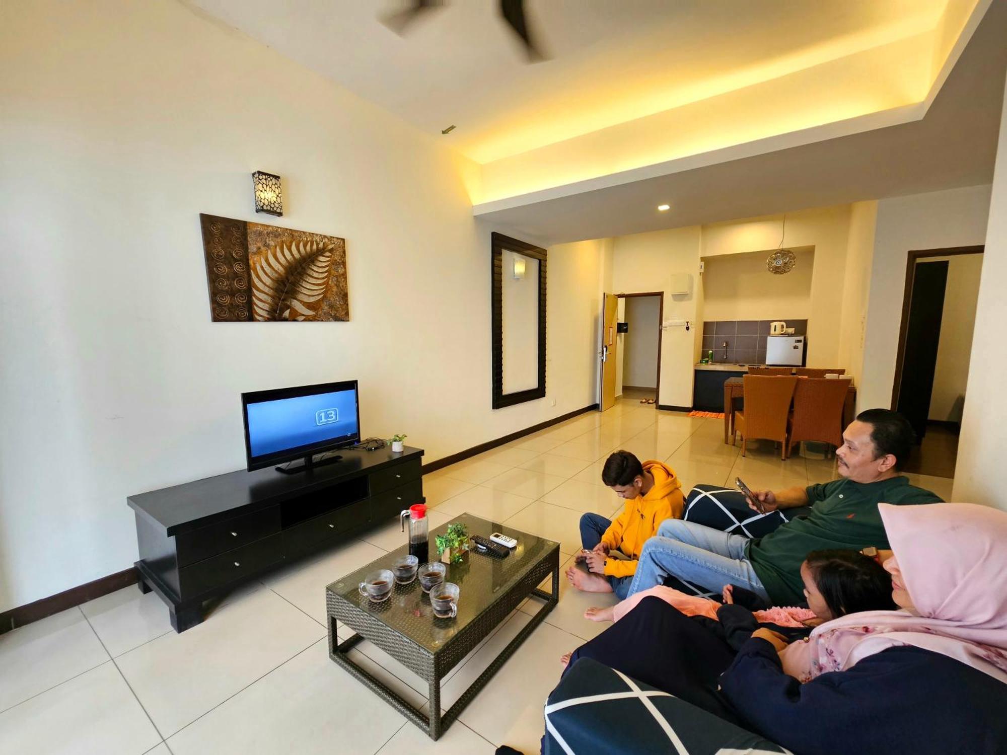Paragon Water Themepark Suites Melaka By Ggm Bagian luar foto